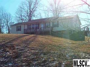 5211 Foley Dr., Hickory, NC 28602