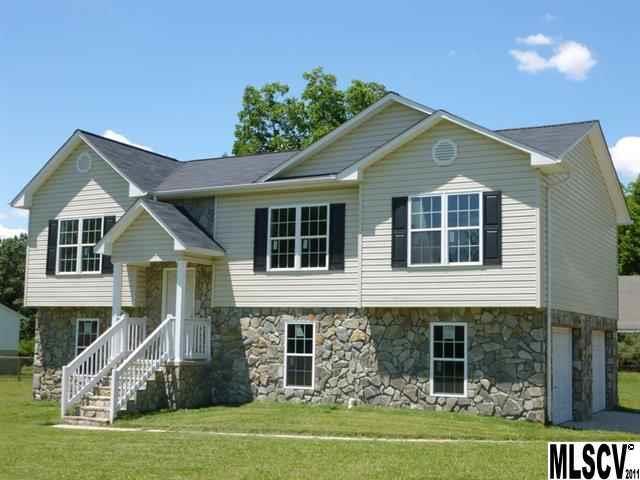 2393 29th Ave Dr., Hickory, NC 28601