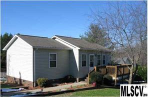 35 Five Oaks Ln., Hickory, NC 28601