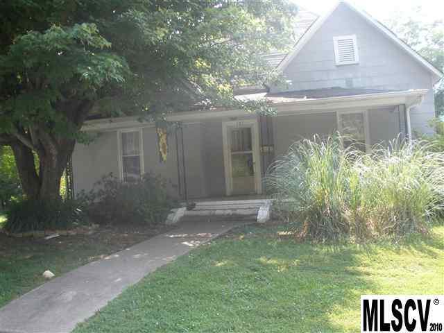 127 14th St., Hickory, NC 28601