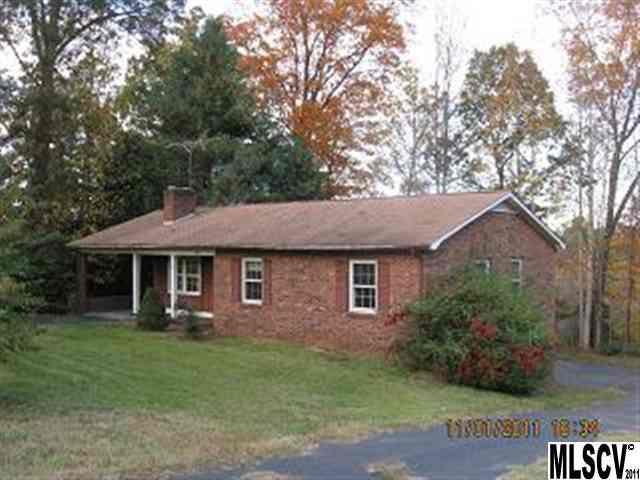 2813 Indian Hills Cir., Hickory, NC 28602