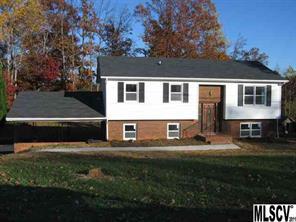 1272 Village Cir., Hickory, NC 28602