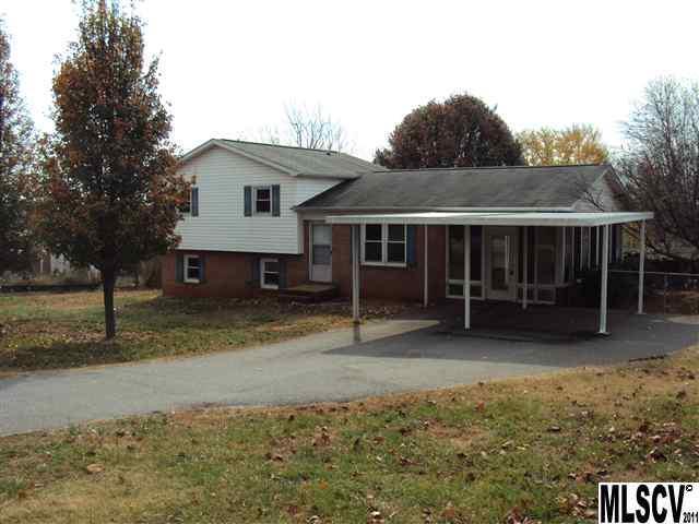 1247 Fieldcrest Dr., Hickory, NC 28602