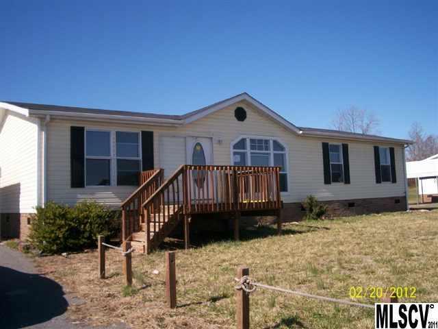 2384 Arrowwood Dr., Hickory, NC 28612