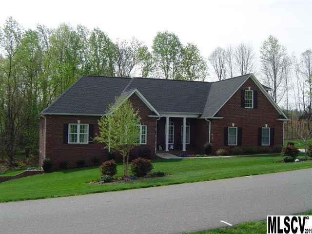 6316 Dwayne Starnes Dr., Hickory, NC 28602