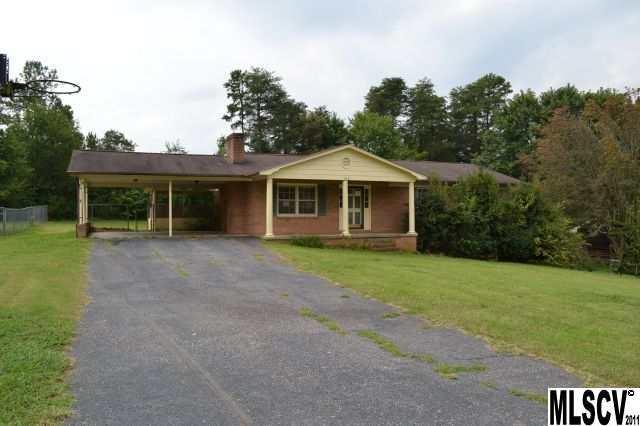 215 Pinecrest Ct., Taylorsville, NC 28681