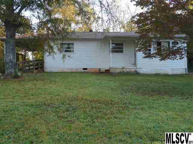 6622 Mountain Grove Rd., Hickory, NC 28602