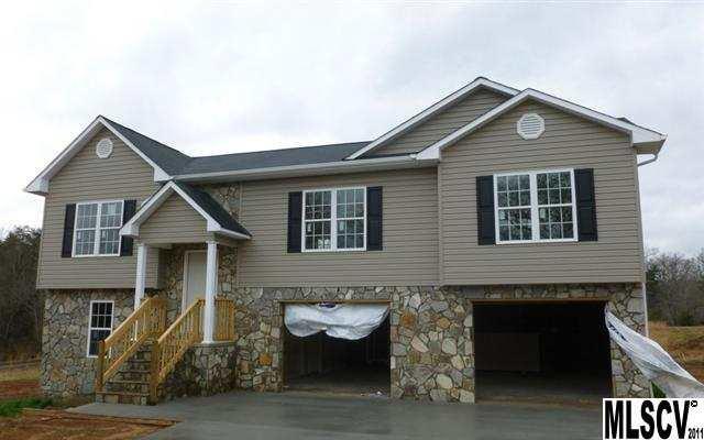 106 Green Fields Ln., Morganton, NC 28655