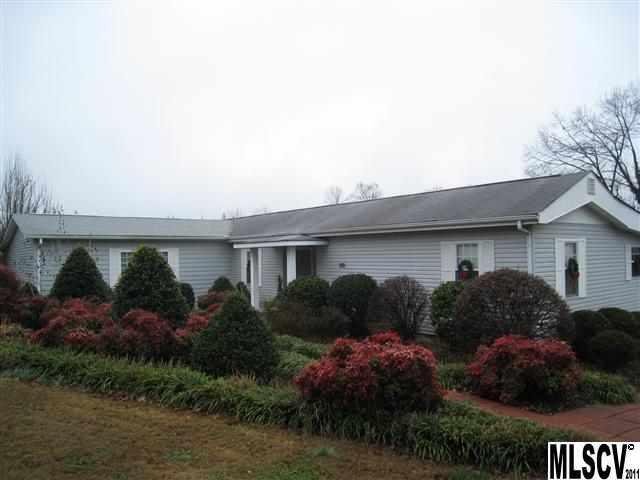 5585 George Henry Dr., Hickory, NC 28602