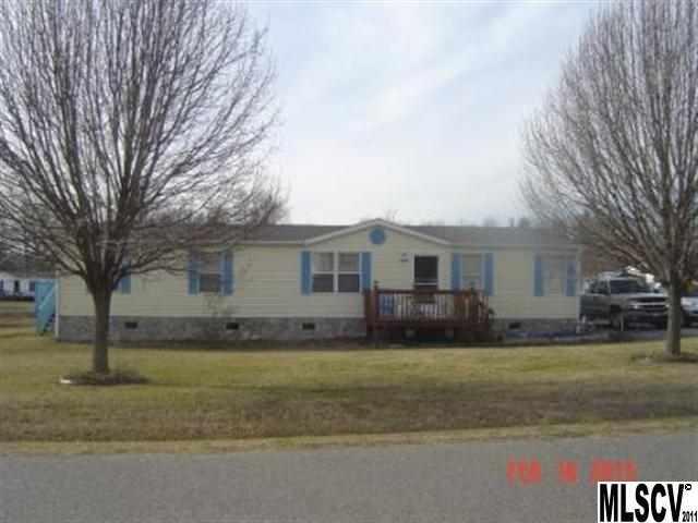 2209 Hunterwood Dr., Hickory, NC 28601