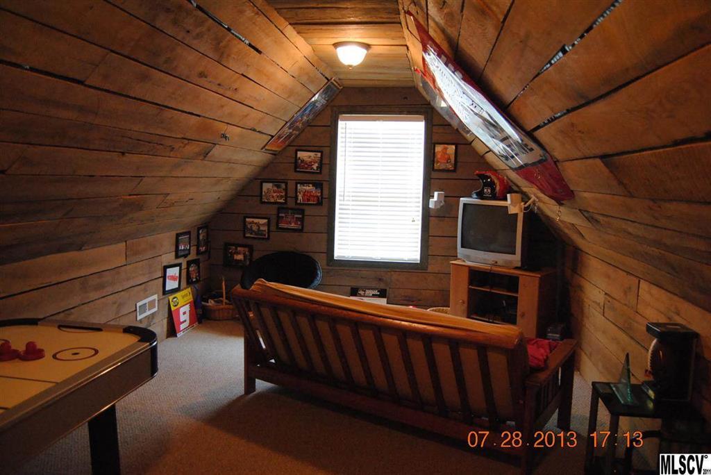 130 Hidden River Ln., Statesville, NC 28625