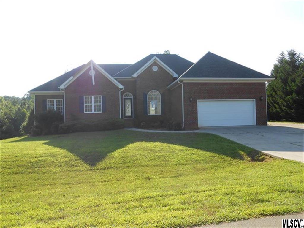 1973 Jaya Dr., Sherrills Ford, NC 28673