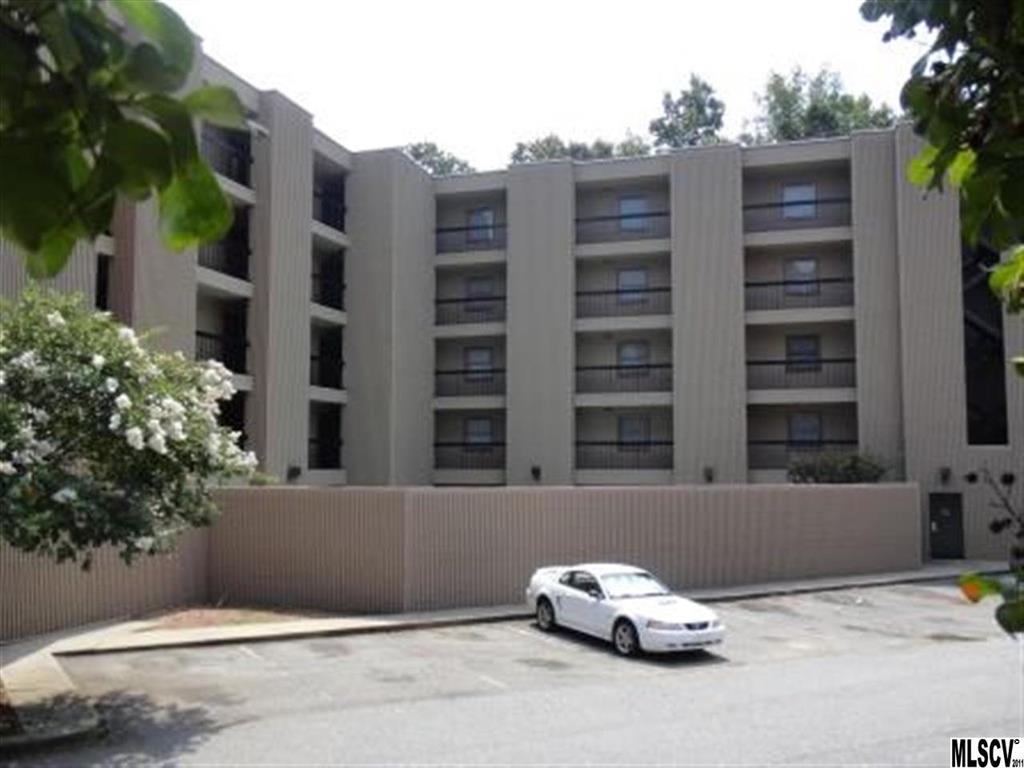 380 9th Avenue Dr., Hickory, NC 28601