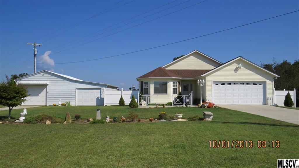 1250 Wandering Ln., Hickory, NC 28601