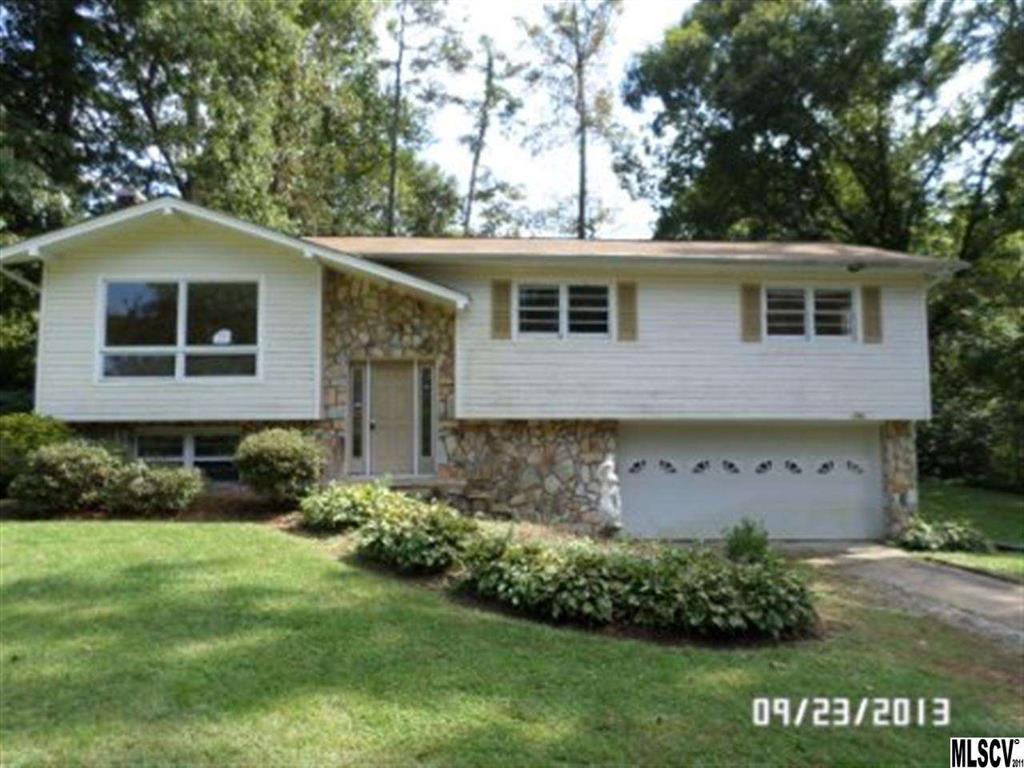 2170 25th Street Dr., Hickory, NC 28601