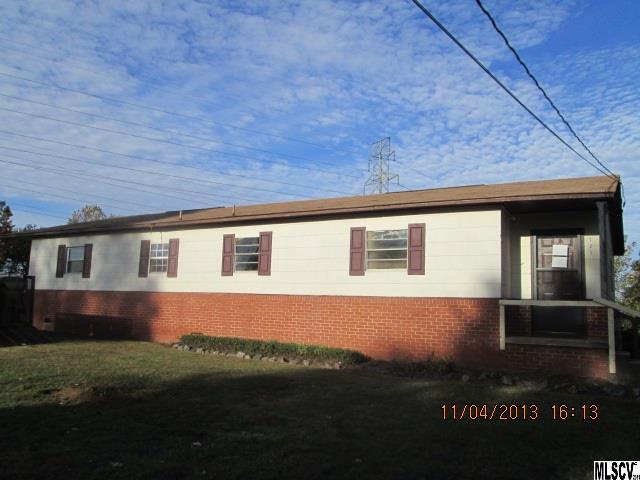 723 15th Avenue Cir., Hickory, NC 28602