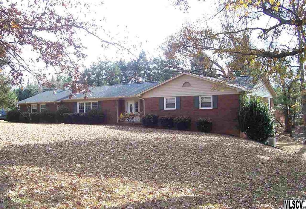 201 Woodside Dr., Morganton, NC 28655