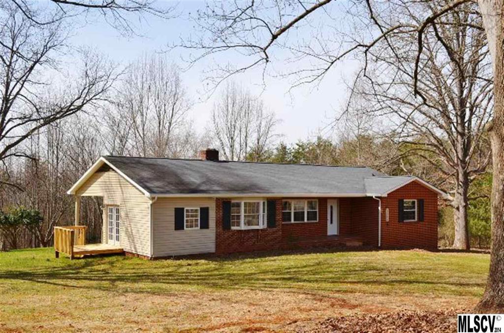 1806 Suburban Dr., Morganton, NC 28655