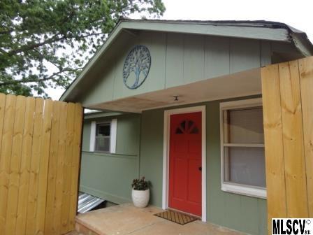 3234 9th Avenue Dr., Hickory, NC 28601