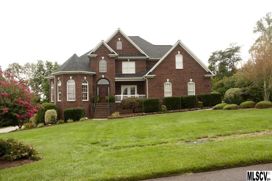 6280 Dwayne Starnes Dr., Hickory, NC 28602