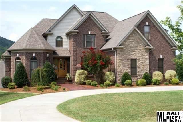 5836 Bakers Point, Hickory, NC 28602