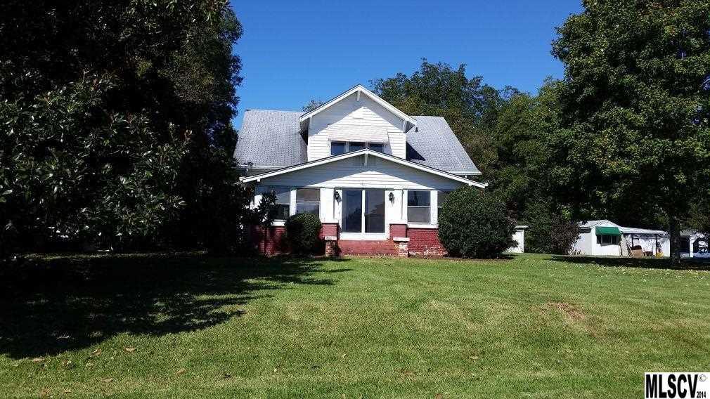 726 E 11th St., Newton, NC 28658