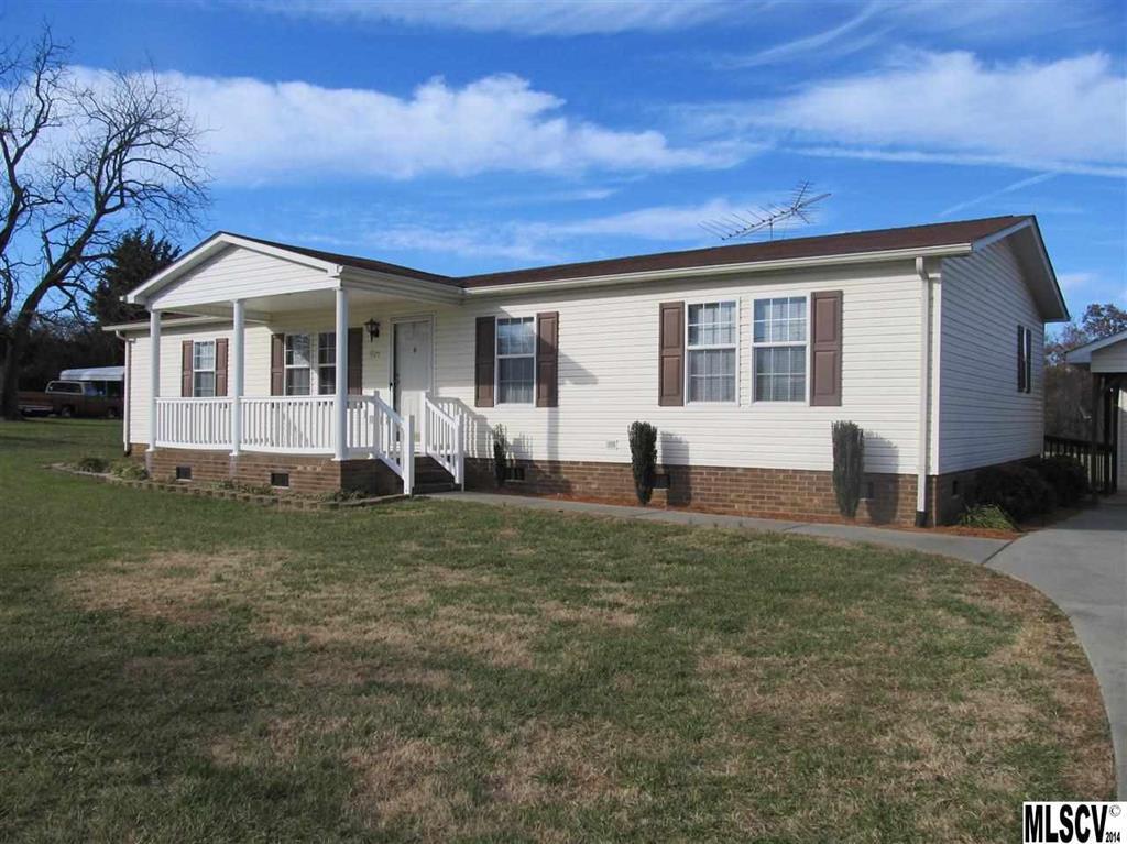 1725 33rd Ave., Hickory, NC 28601