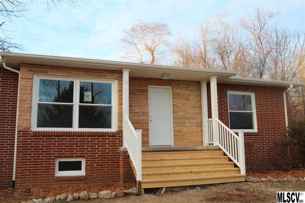66 Whites Hollow Dr., Taylorsville, NC 28681