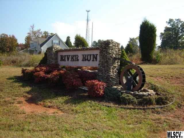 4600 River Run Cir., Hickory, NC 28602