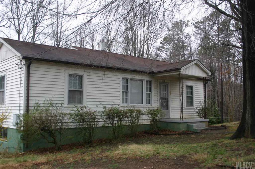 1620 3rd St., Hickory, NC 28602