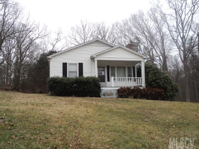 2426 Peeler St., Morganton, NC 28655