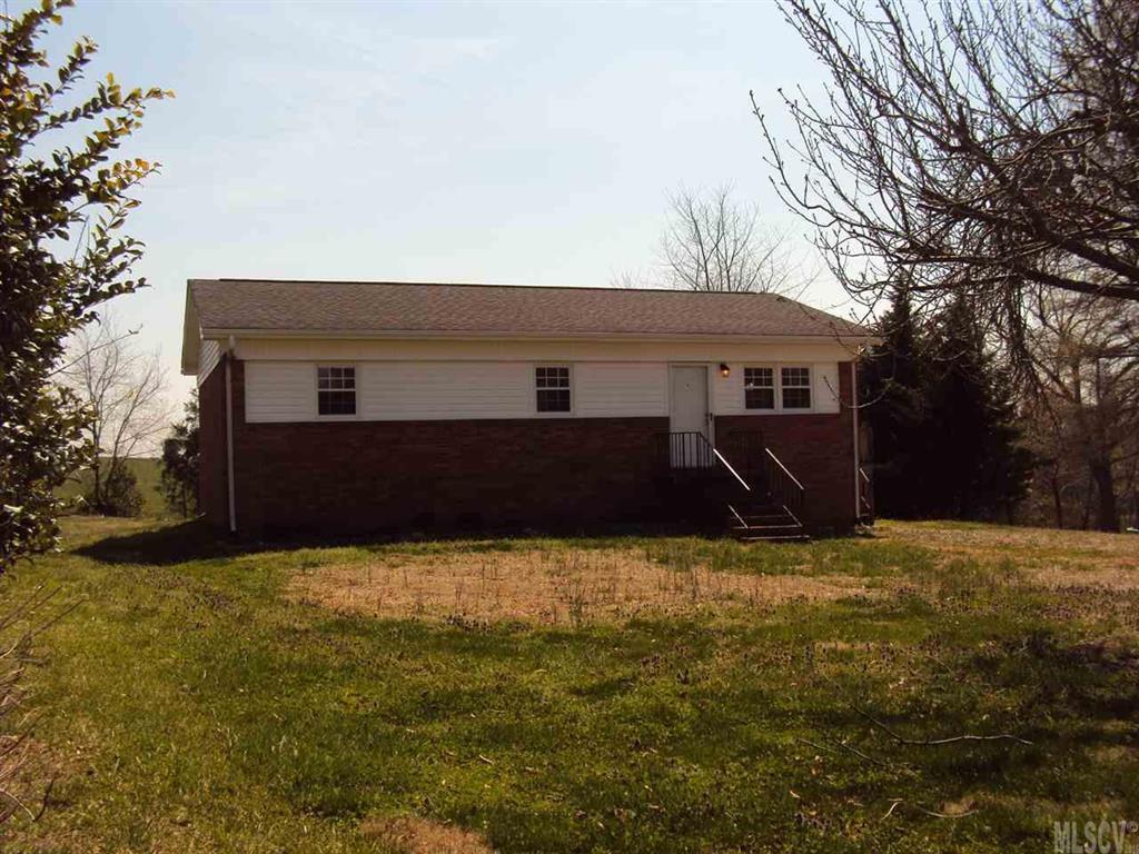 5459 Triangle Cir., Hickory, NC 28602