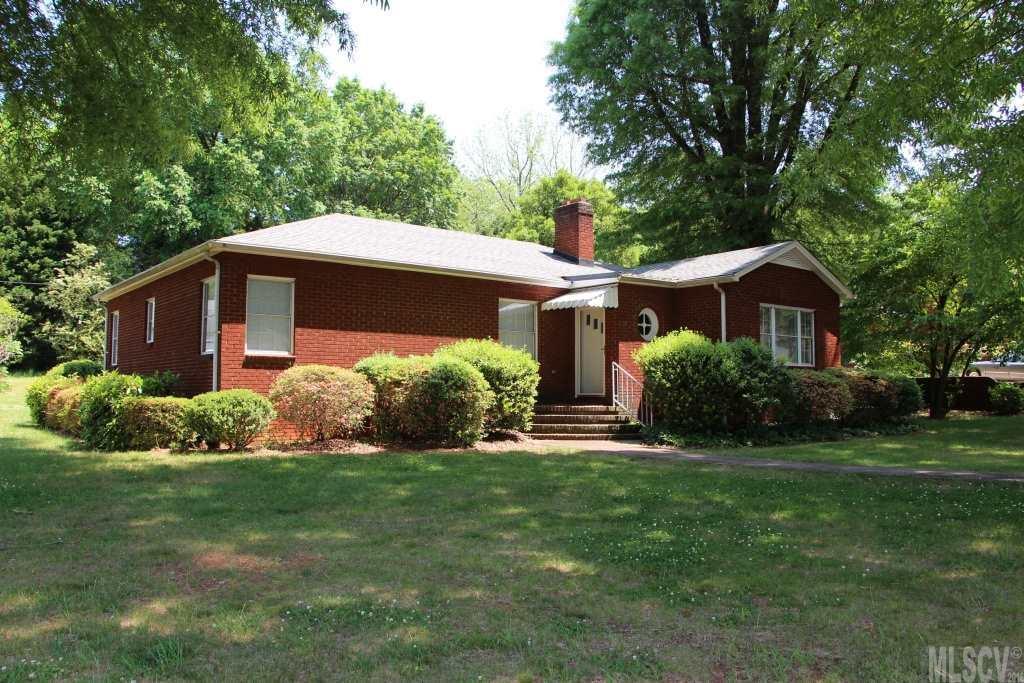 638 W 7th St., Newton, NC 28658