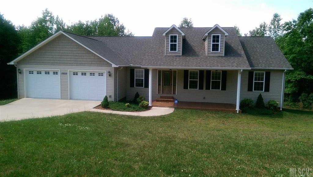 5202 Foley Dr., Hickory, NC 28602
