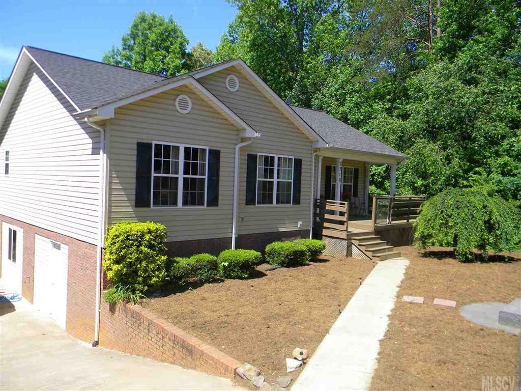 2310 39th Avenue Ct., Hickory, NC 28601