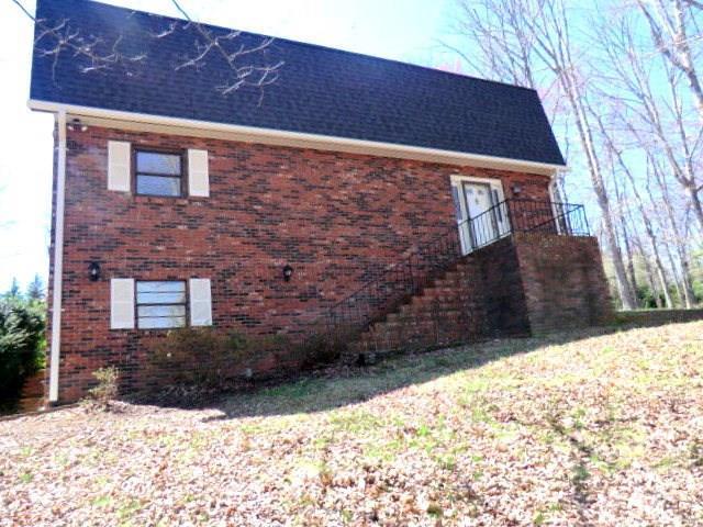 206 Oakdale Dr., Morganton, NC 28655