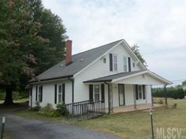 1159 Wandering Ln., Hickory, NC 28601