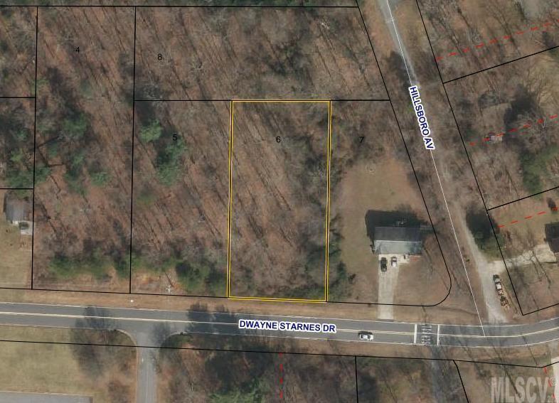 5810 Dwayne Starnes Dr., Hickory, NC 28602