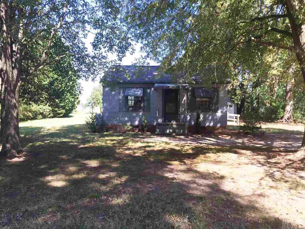 129 26th Ave., Hickory, NC 28601