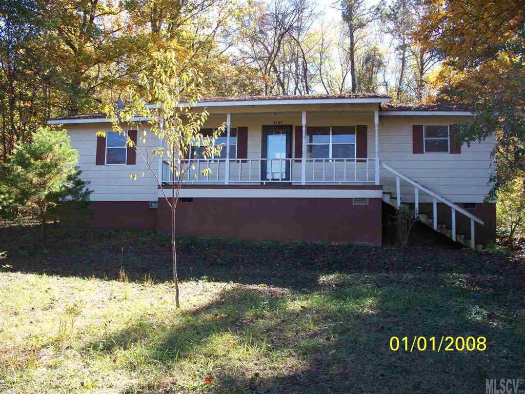 4785 Grovewood Ln., Hickory, NC 28602