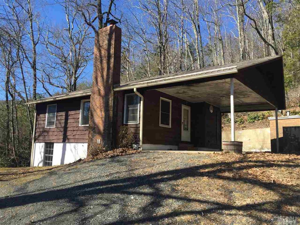 7105 Grady Holland Rd., Jonas Ridge, NC 28641