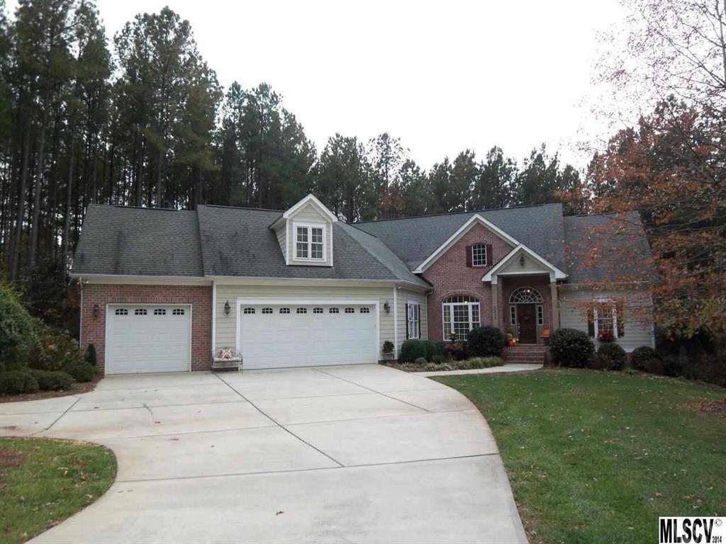 2413 Capes Cove Dr., Sherrills Ford, NC 28673