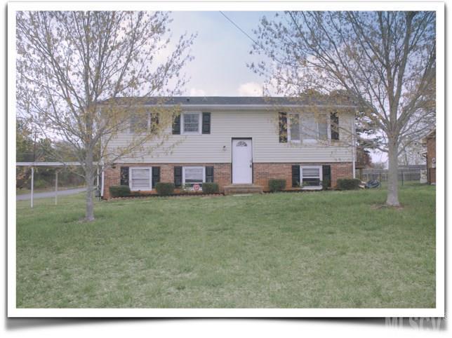 1405 3rd Street Pl., Hickory, NC 28602