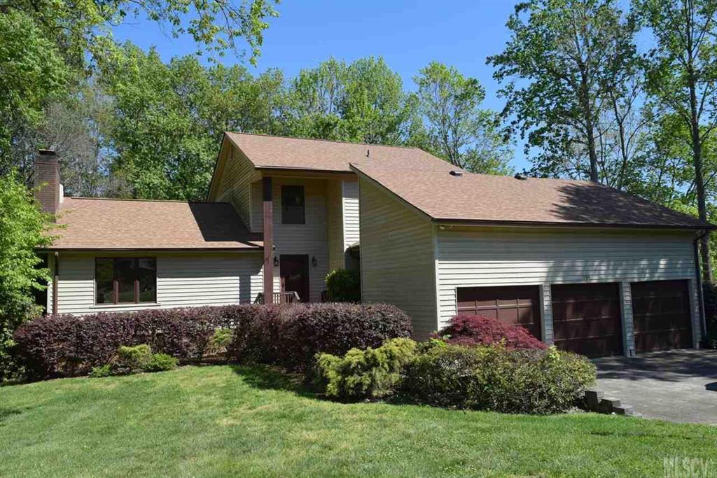 204 Julia Dr., Lincolnton, NC 28092