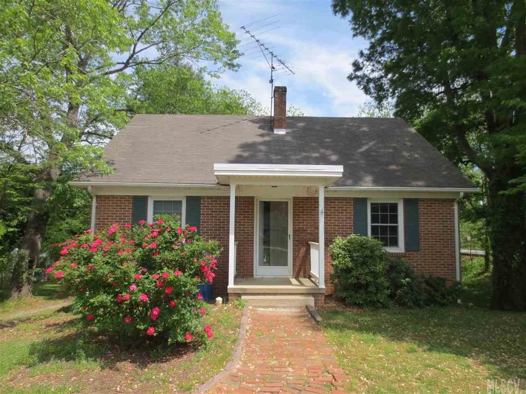206 23rd St., Hickory, NC 28601