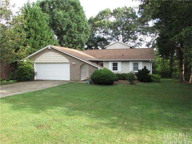 1279 Homestead Dr., Hickory, NC 28602