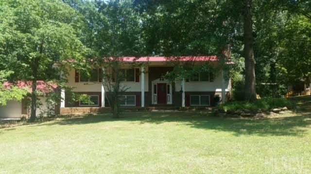 131 Cook Hollow Dr., Hickory, NC 28601