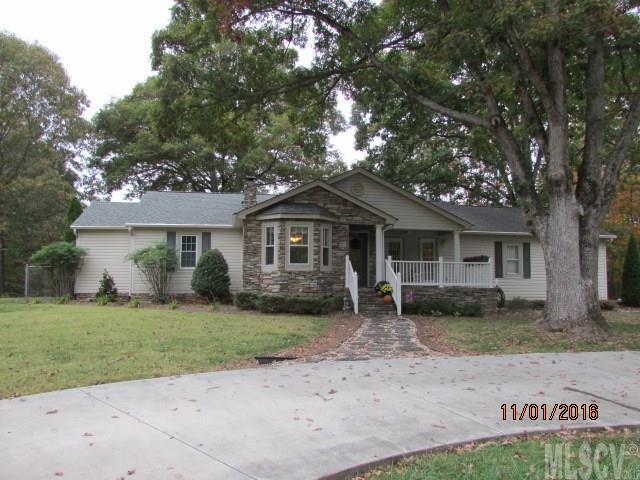 5167 Timberwood Ln., Hickory, NC 28602