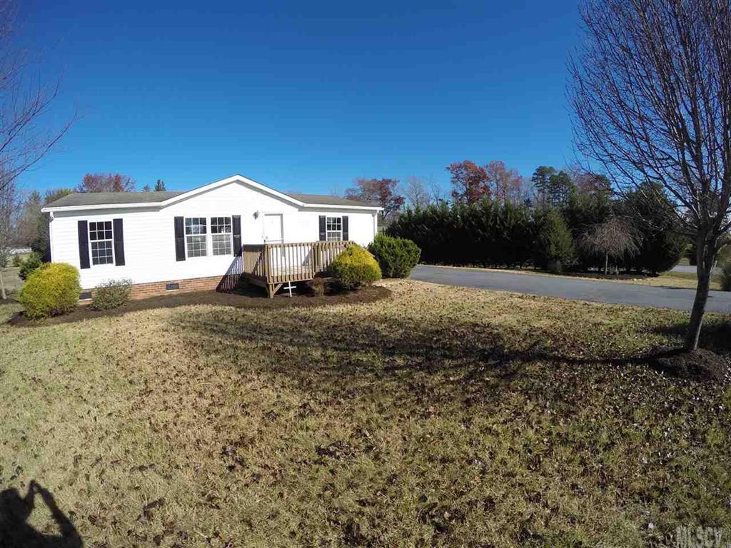 8827 Arrow St., Hickory, NC 28601