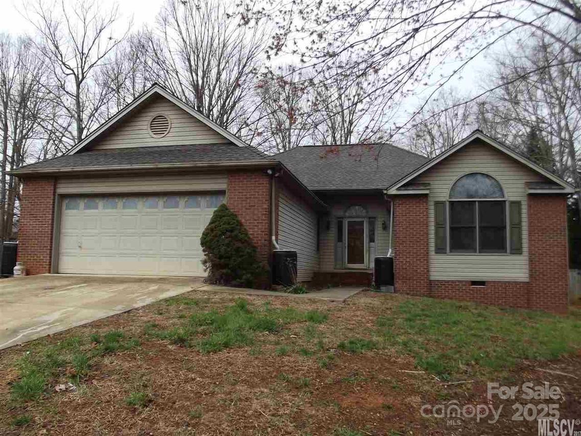 34 Cedar Ridge Dr., Taylorsville, NC 28681
